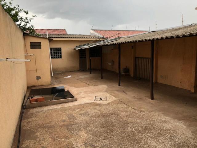 Casa para Venda em Centro - 12