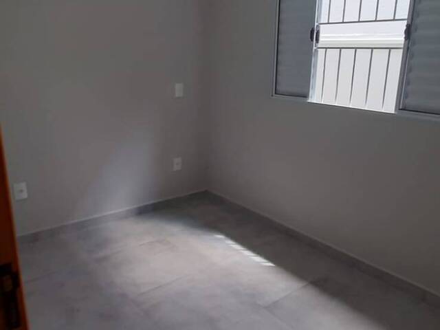 Casa para Venda em JD. NOVO 1 - 9