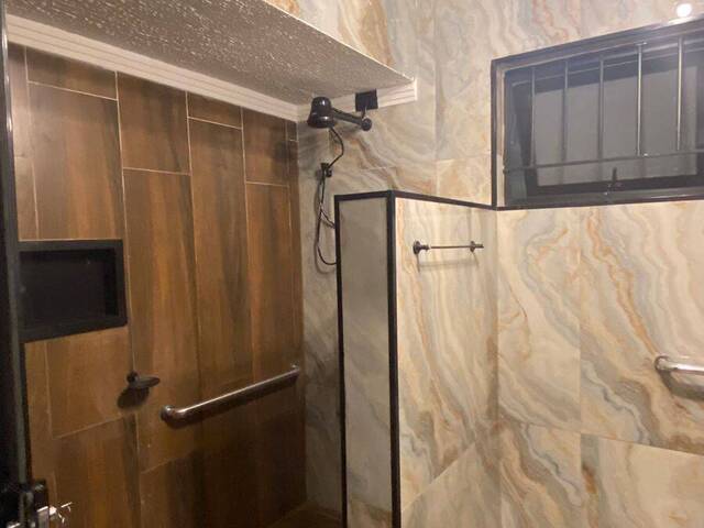 Casa para Venda em Zona Central - 23