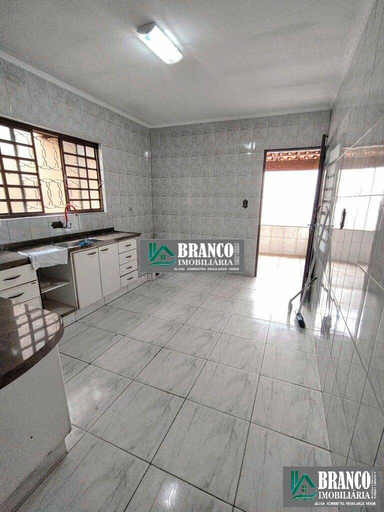 Casa para Venda em Rio Claro - 3