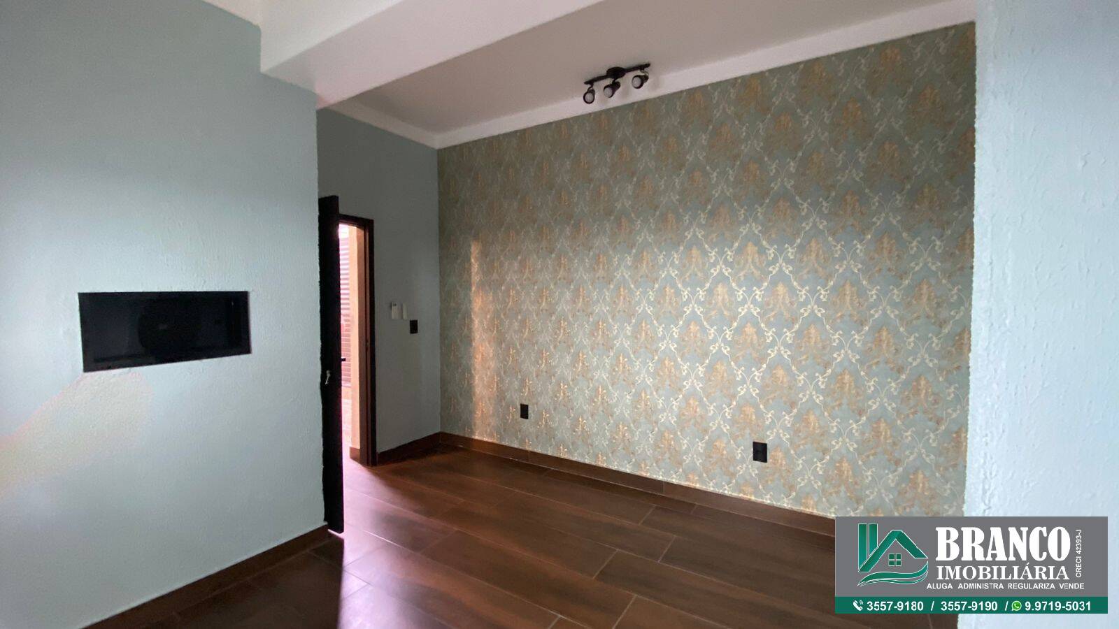 Casa para Venda em Rio Claro - 1